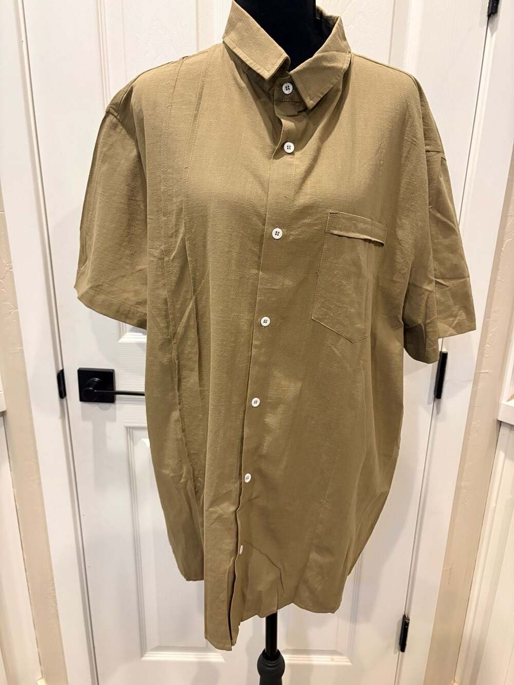 Amazon Essentials Short Sleeve Shirt Size XL Army Green (75)